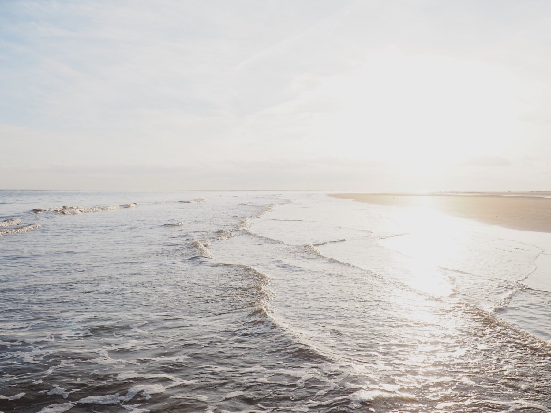 Quiet shoreline and ocean on Seabrook Island